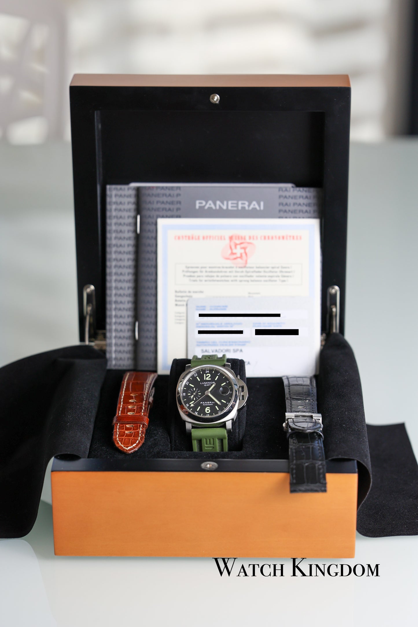 Panerai Luminor GMT Automatic