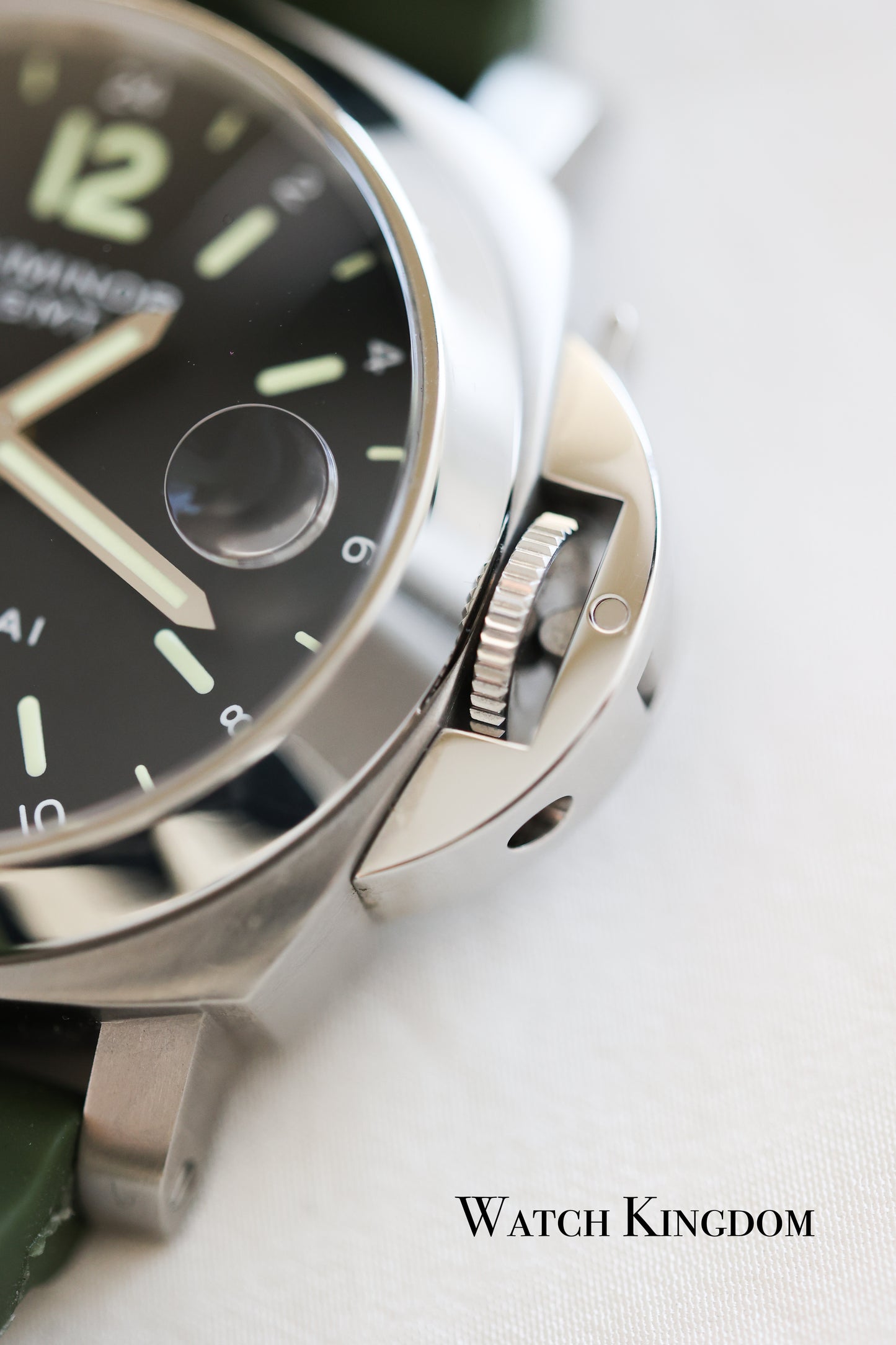 Panerai Luminor GMT Automatic