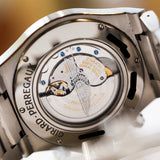 2025 Girard Perregaux Laureato Chronograph Aston Martin Limited Edition (188 pieces) Ref. 81020-21-3398-1CM B00050