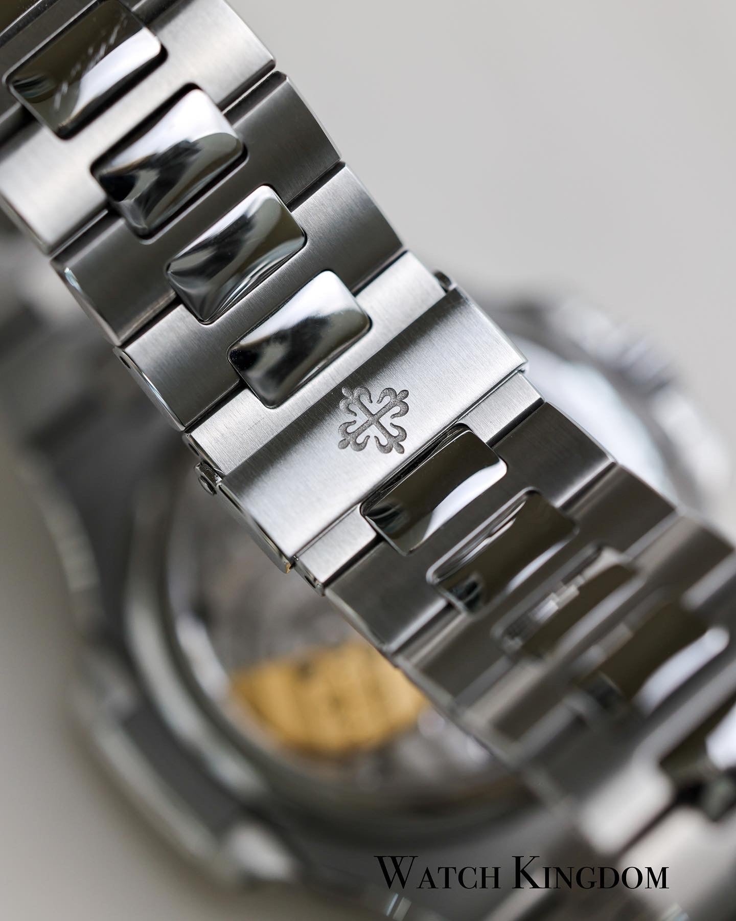 Patek Philippe Nautilus Blue Dial 5712/1A