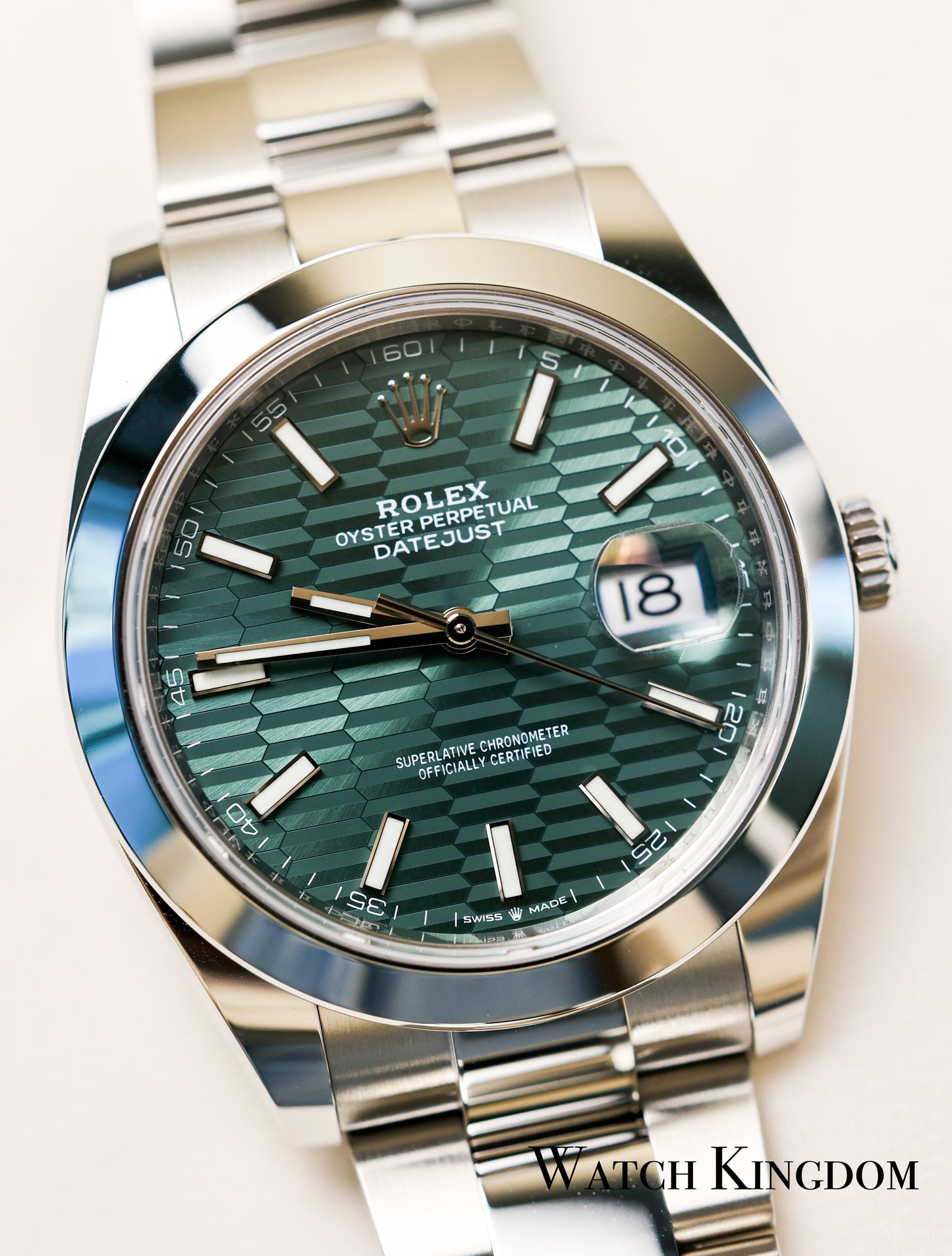 2023 Rolex Datejust 41 Green Dial Smooth Bezel Oyster Bracelet